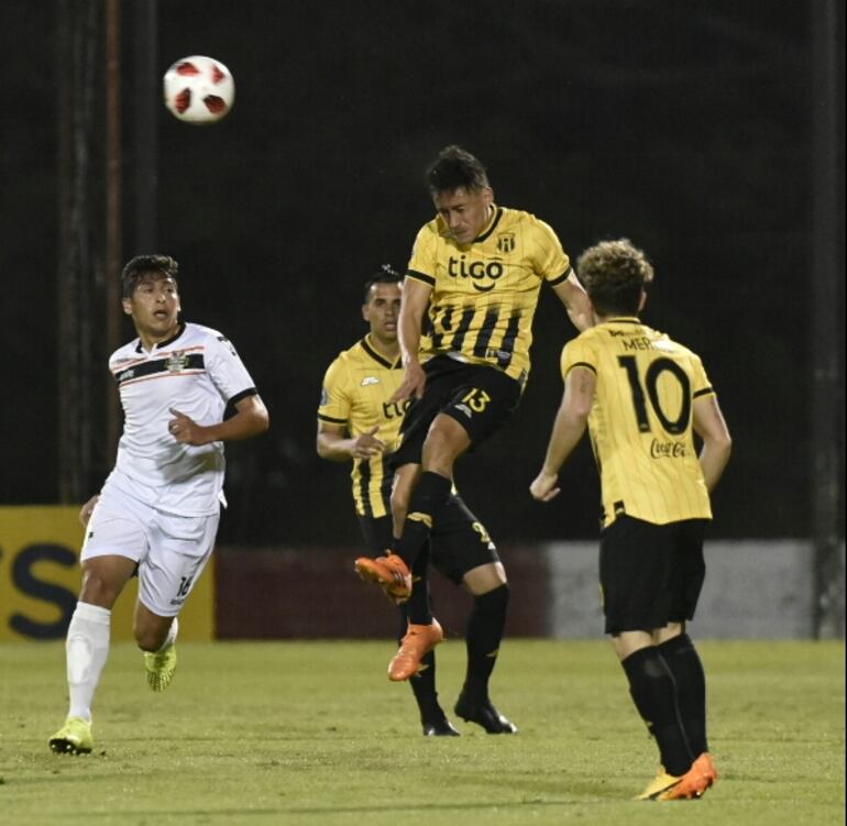 Guaraní no jugó bien y perdió otra ocasión de acercarse.