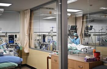 Los supervivientes de encuentros cercanos con la muerte suelen recordar experiencias extraordinarias: luces al final de un túnel, flotar por fuera de sus propios cuerpos, encontrarse con seres queridos ya fallecidos o revivir grandes acontecimientos.