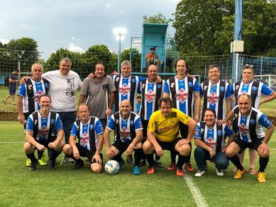 Integrantes de la Promoción 1982, flamantes campeones del Exa-Salesianito en Máster.