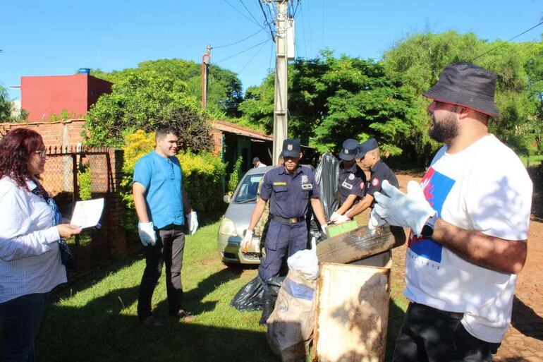 Se visitaron más de 600 predios entre viviendas, gomerías, patrios baldíos y construcciones en Villarrica.