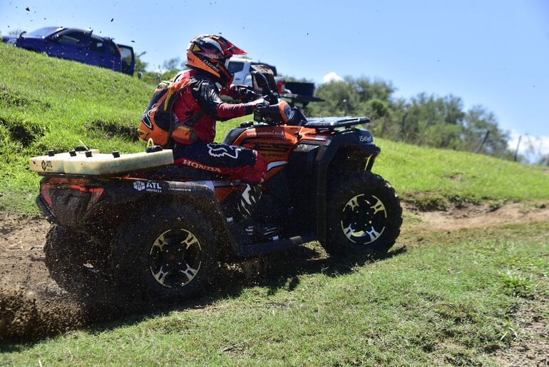 Edwin Montaño, con su CF 625 Touring, fue el mejor entre los pilotos de la categoría Quads.