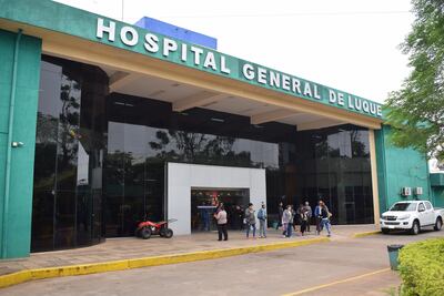 El Hospital General de Luque se caracteriza por recibir a miles de pacientes diariamente que provienen de varias ciudades del Departamento de Central, incluso del interior del país. Pero, las denuncias son constantes en contra del lugar.