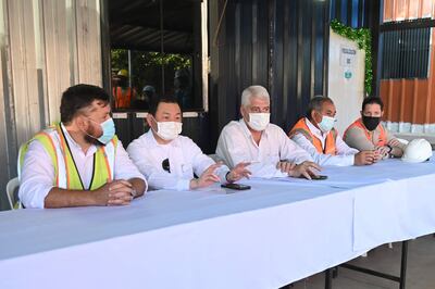 El ministro Arnoldo Wiens participó esta mañana de una conferencia de prensa que se realizó en la obra del túnel de tres bocas.