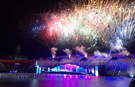 Imagen de la impresionante inauguración de los Juegos Suramericanos Asu2022 en el Defensores.