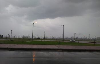 Lluvias y tormentas eléctricas afectaron este martes a Encarnación, capital de Itapúa.
