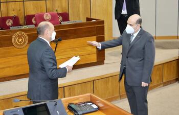 Ruffinelli Buongermini reemplazará en el cargo al consejero Cristian Daniel Kriskovich de Vargas, quien estuvo como representante de las universidades privadas, en este caso de la UCA, por 8 años.