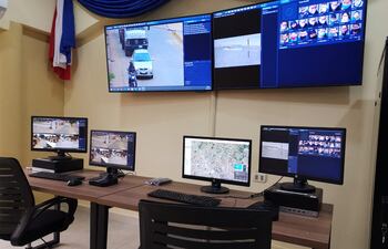 La sala de monitoreo del sistema 911 que funciona en la Comisaría 53ª Central.