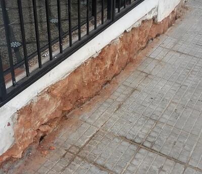 La vereda construida en pésimas condiciones por casi G. 200 millones.