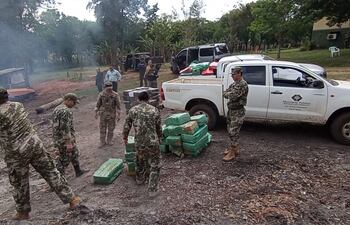 Quema de marihuana en el predio del 1er. Cuerpo de Ejército de Curuguaty.