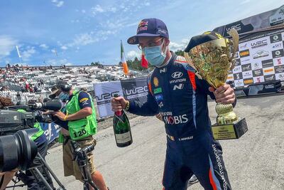 El piloto belga de Hyundai, Thierry Neuville, fue el vencedor en casa del primer Rally Ypres disputado en su país (EFE).