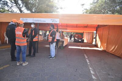 Vacunación anticovid a adultos mayores de 62 años en Asunción