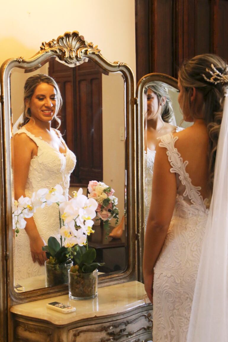 El look nupcial estuvo a cargo de Cuye, Jadiyi Yudis Yaluff y José Genez.