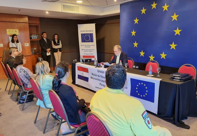 El trabajo de la misión de observación tuvo un coste de 4.000.000 de euros, expresó Javier García de Viedma, embajador de la Unión Europea en Paraguay, quien puntualizó que lo donado representa aproximadamente un 10% de dicho monto. 