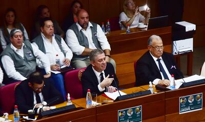 El vicepresidente del Tribunal Superior de Justicia Electoral, Jorge Bogarín González (Independiente) (tercero, izquierda) afirma que están pendientes de lo que resuelva el Senado sobre las propuestas legislativas.