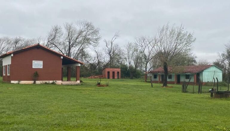 escuela básica Nº 4490 San José, ubicada en Naranjito