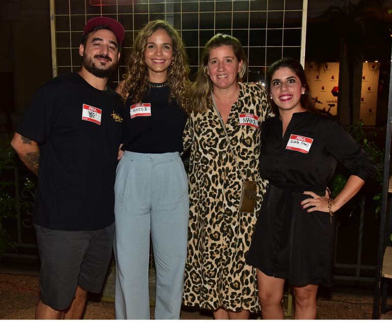 Lucas We, Anto Volpe, Maika Rasmussen y Giselle Sacco.