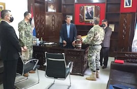 Autoridades de San Pedro reciben a estudiantes de la maestría.