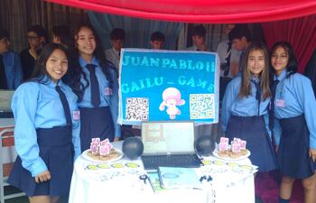 Estudiantes del Centro Educativo Departamental Municipal, Juan Pablo II de la ciudad de San Antonio realizaron su tradiciona expotecnia.