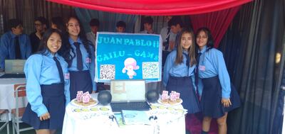 Estudiantes del Centro Educativo Departamental Municipal, Juan Pablo II de la ciudad de San Antonio realizaron su tradiciona expotecnia.