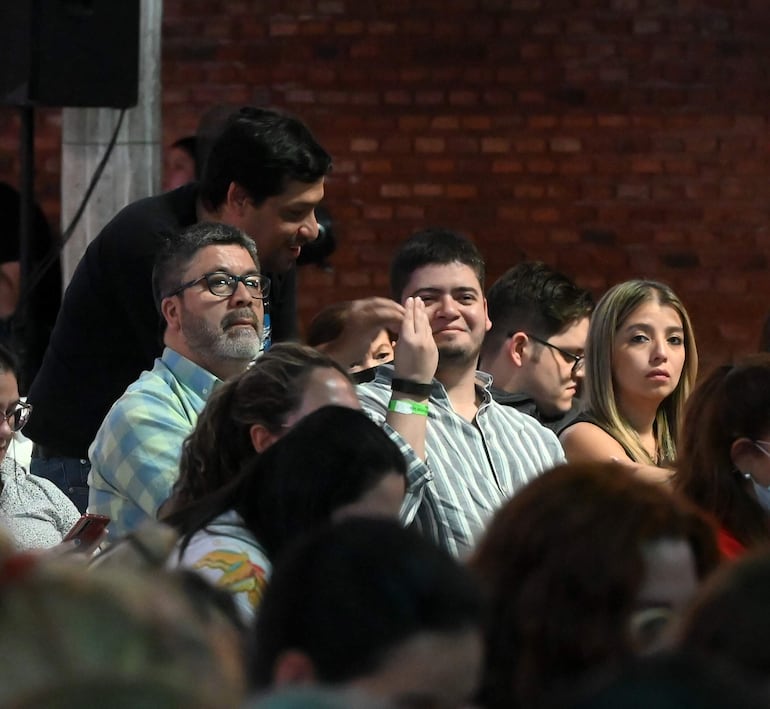 Juan Carlos Ozorio hijo del imputado exdiputado (del mismo nombre) asistió también ayer a la asamblea