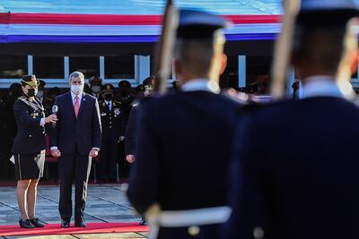 Mario Abdo entregó condecoraciones de “Honor al Valor” a efectivos policiales que fallecieron en acto de servicio, como contra el crimen organizado. Fue la ciudad de Luque.
