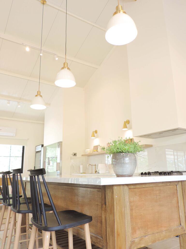 Arquitectas Nathalia y Patricia Lavigne. Bar.