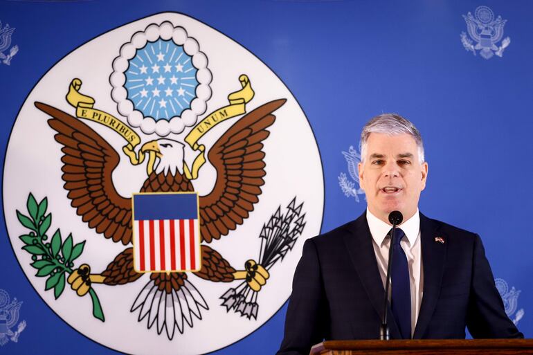 El pasado viernes, el embajador estadounidense en Paraguay, Marc Ostfield, anunció la acusación contra el vicepresidente Velázquez y exfiscal Juan Carlos Duarte.