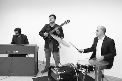 Giovanni Primerano, Omar Valdéz y Víctor S. Morel conforman el Grupo de Folclore Fusión que se presentará esta noche en el auditorio de la OSN.