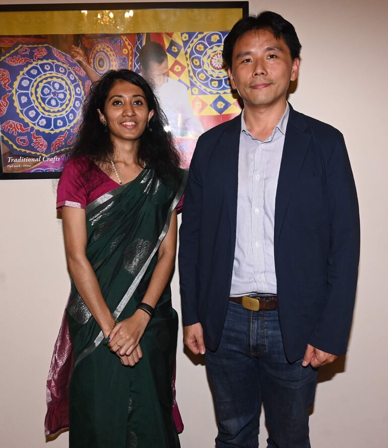 Lincy Varghese y Yun Peng Yek.
