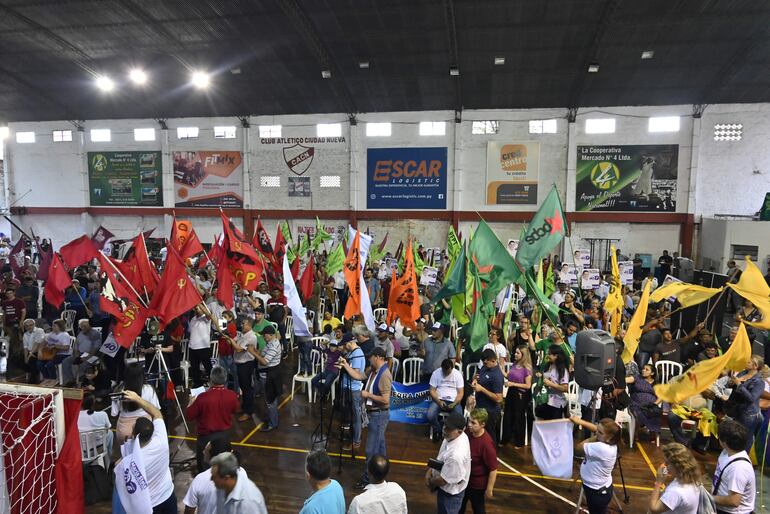 Presentación de la lista de senadores del Frente Guasu en Club Ciudad Nueva, el 12 de noviembre de 2022.