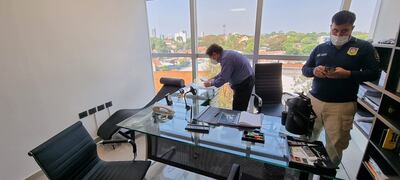  20-09-2021
Enviado por: Osvaldo Caceres  
Seccion: Judiciales 
Tema: Allanamiento a la oficina de abogado Diego Lansac