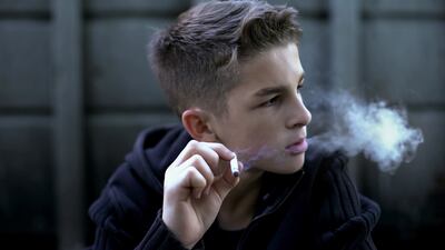 Treinta y ocho millones de niños entre los 13 y 15 años en el mundo son consumidores de tabaco, según estudios realizados por la Organización Mundial de la Salud (OMS) sobre las tendencias mundiales del tabaquismo.