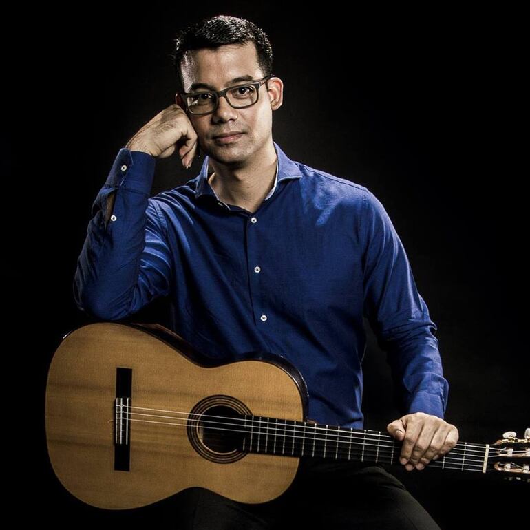 Concertista de guitarra clásica José Carlos Cabrera.