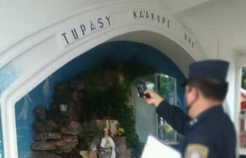 Vándalos causaron destrozos en la gruta de la Virgen de Caacupé en Ñemby.