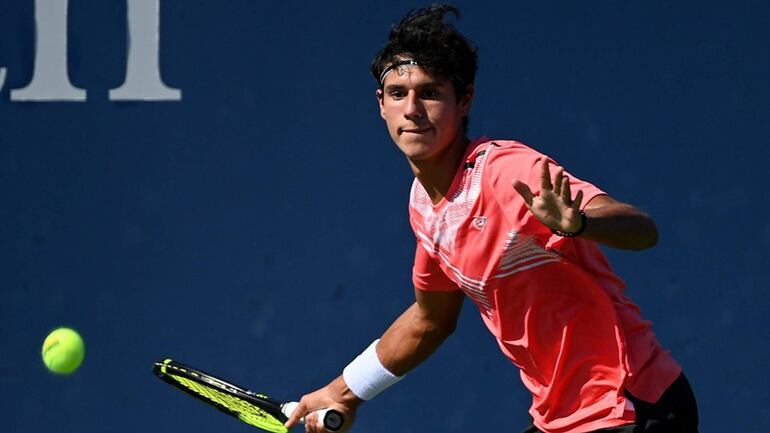 En su primer día de acción en el Abierto de Australia, categoría júnior, el paraguayo Adolfo Daniel Vallejo cosechó doble triunfo.