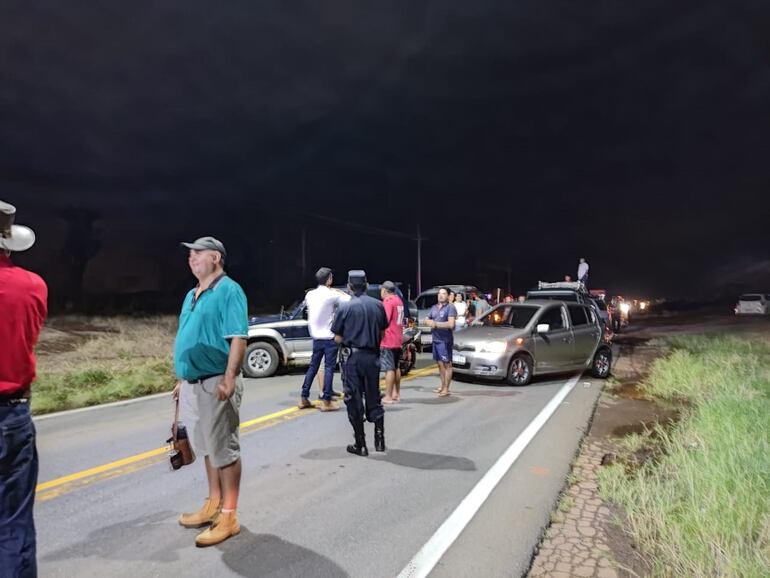 El cierre se realizó con el propósito que las autoridades estabilicen el precio del combustible