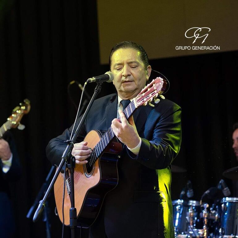 Reconocido artista guaireño Alejo Benítez, voz, guitarra y arreglos del Grupo Generación de Villarrica.
