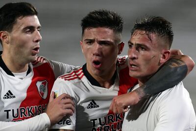 Enzo Fernández (c) y Braian Romero (d), los goleadores de River ante Vélez.