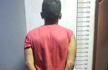 Wilson Sosa Silvero, detenido tras ser recuperado de su poder un automóvil que acababa de robar en un asalto.