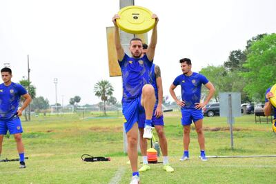 Marcelo José Palau (36), capitán del Sportivo Luqueño.