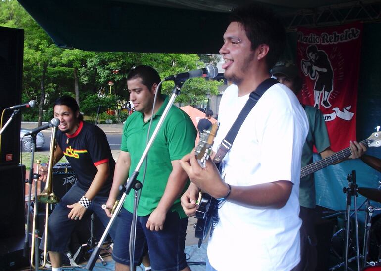 Amado Sarabia (de blanco) en una imagen de archivo.