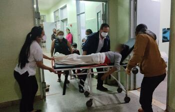 En el Hospital Distrital de Curuguaty, los servicios se encuentran colapsados y, como en gran parte del país, uno de los problemas principales es la falta de oxígeno.