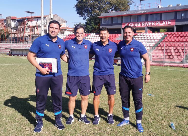 qrfGustavo Cañete (AT), Diego Gavilán (DT). Carlos Meza (PF) y Ricardo Escobar (PA), cuerpo técnico azulgrana