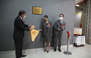 La embajadora de Japón en Paraguay, Nakatani Yoshie, realizó esta mañana la inauguración de las ampliaciones en el local de la Asociación Japonesa de Asunción.