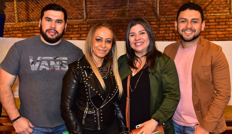 Jorge Molinari, Carolina Martínez, Mariel Cuenca y Jorge Romero.