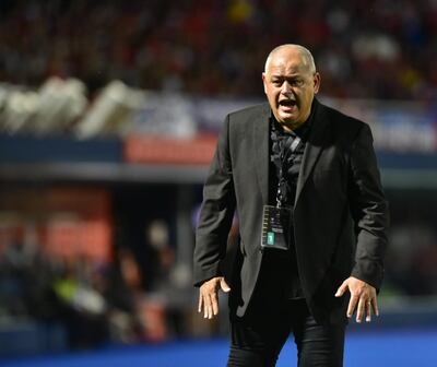 Francisco Arce, entrenador de Cerro Porteño, durante el duelo contra Colón de Santa Fe en La Nueva Olla por la Copa Libertadores.