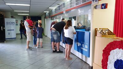 Oficina de control de Migraciones en el puente de la Amistad de Ciudad del Este.