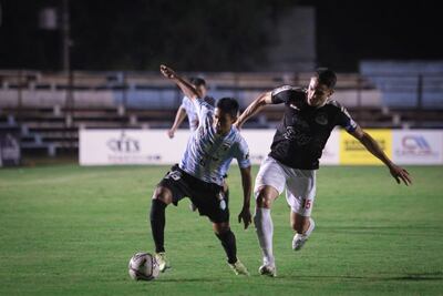 Guaireña y Resistencia se enfrentan en el Parque del Guairá.