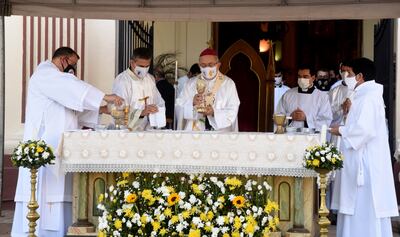 Edmundo Valenzuela es el único arzobispo de Paraguay. Si se creasen otras provincias eclesiásticas se tendrían más arzobispos en el país.