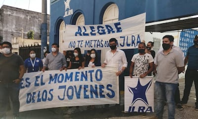 Jóvenes de la JLRA exigen organizar y juzgar sus comicios, pero el oficialismo les quitaría esta potestad, según denuncian.